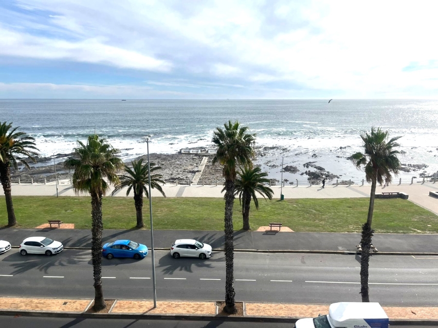 To Let 2 Bedroom Property for Rent in Sea Point Western Cape